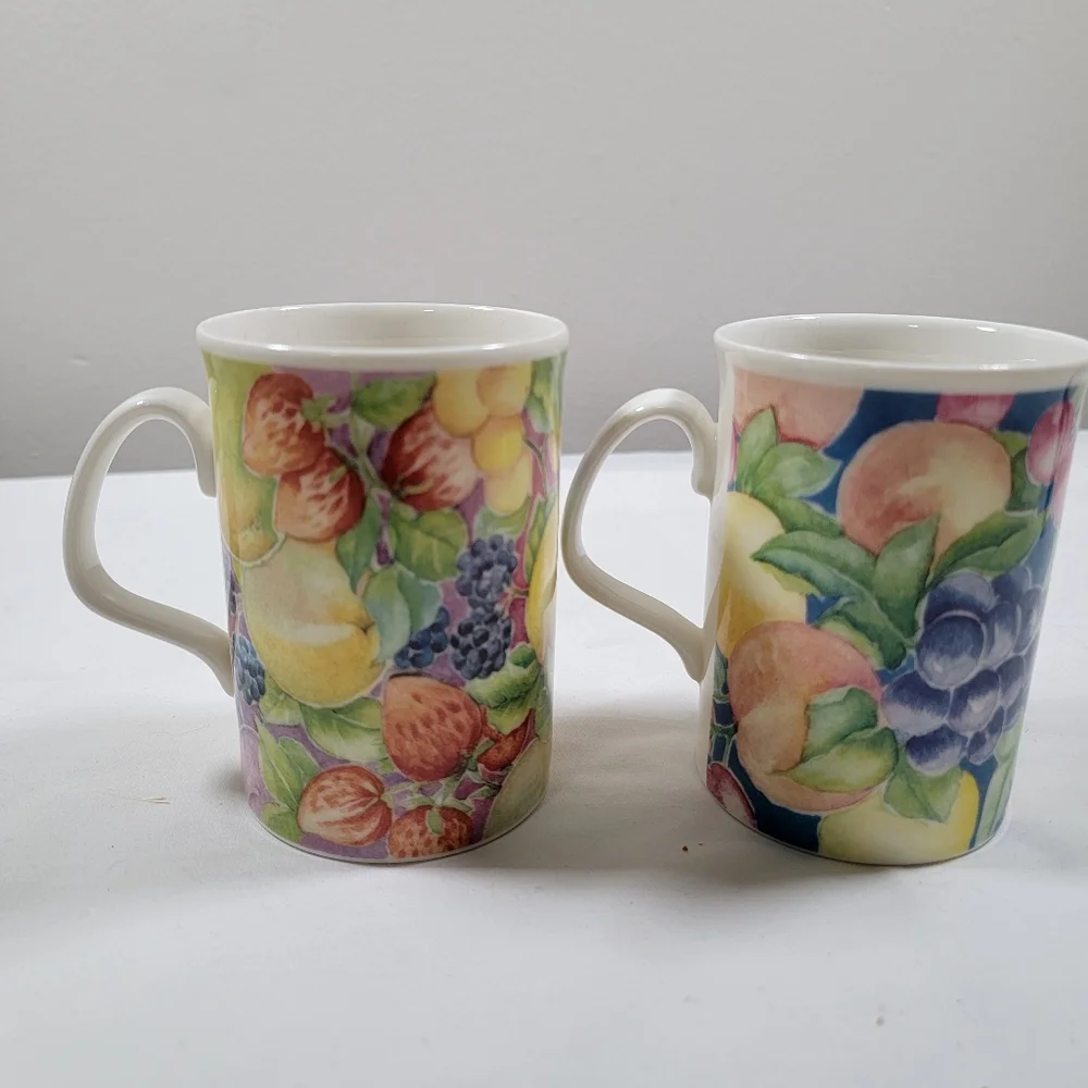 Bone China  2 Mugs Country Fruits by Royal Doulton Expressions, England 1993